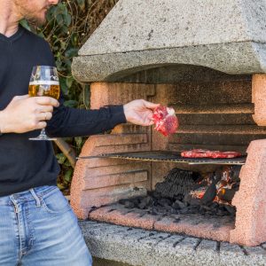 I vantaggi e le caratteristiche del barbecue in muratura per il giardino: tutto ciò che devi sapere!